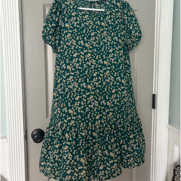 SHEIN dresses - Picture 2 of 5